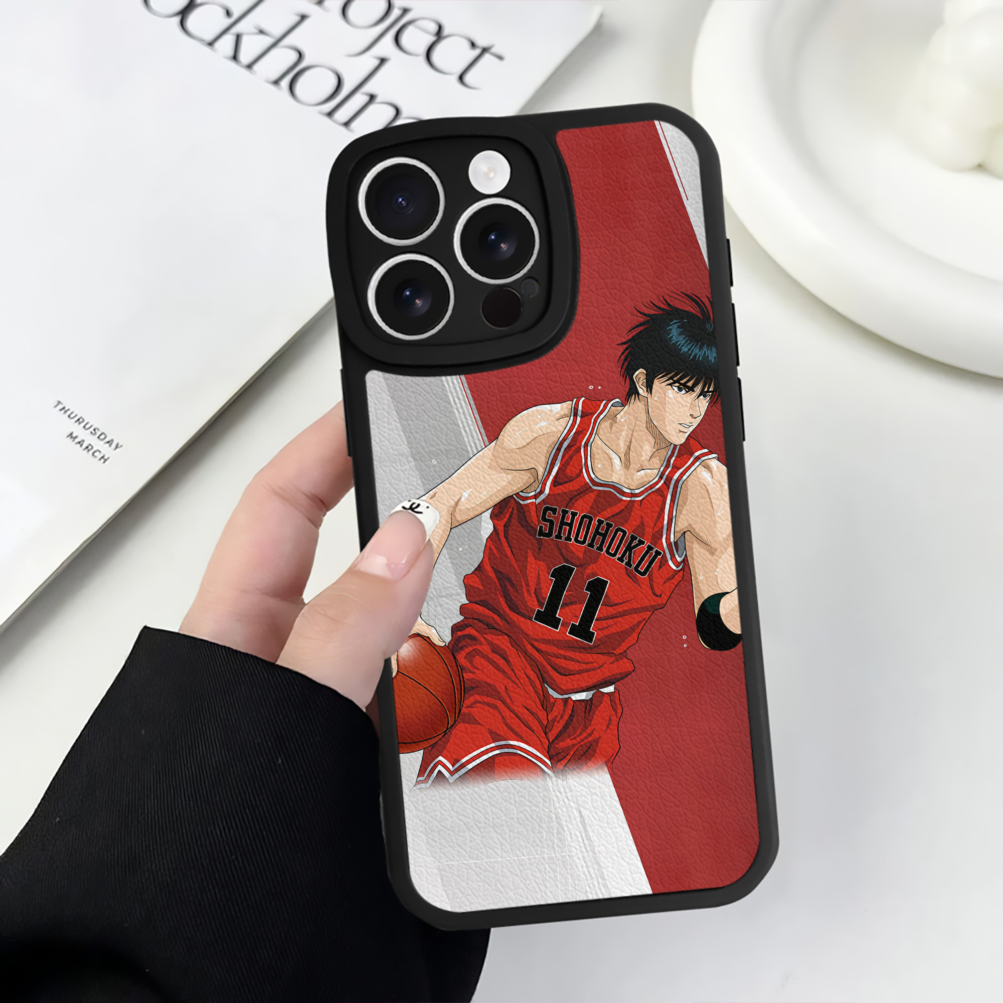 （画像用） SLAM DUNK／スラムダンク 【iPhone 16シリーズ対応】シリコンスマホケース（レザー調） 材質：シリコン